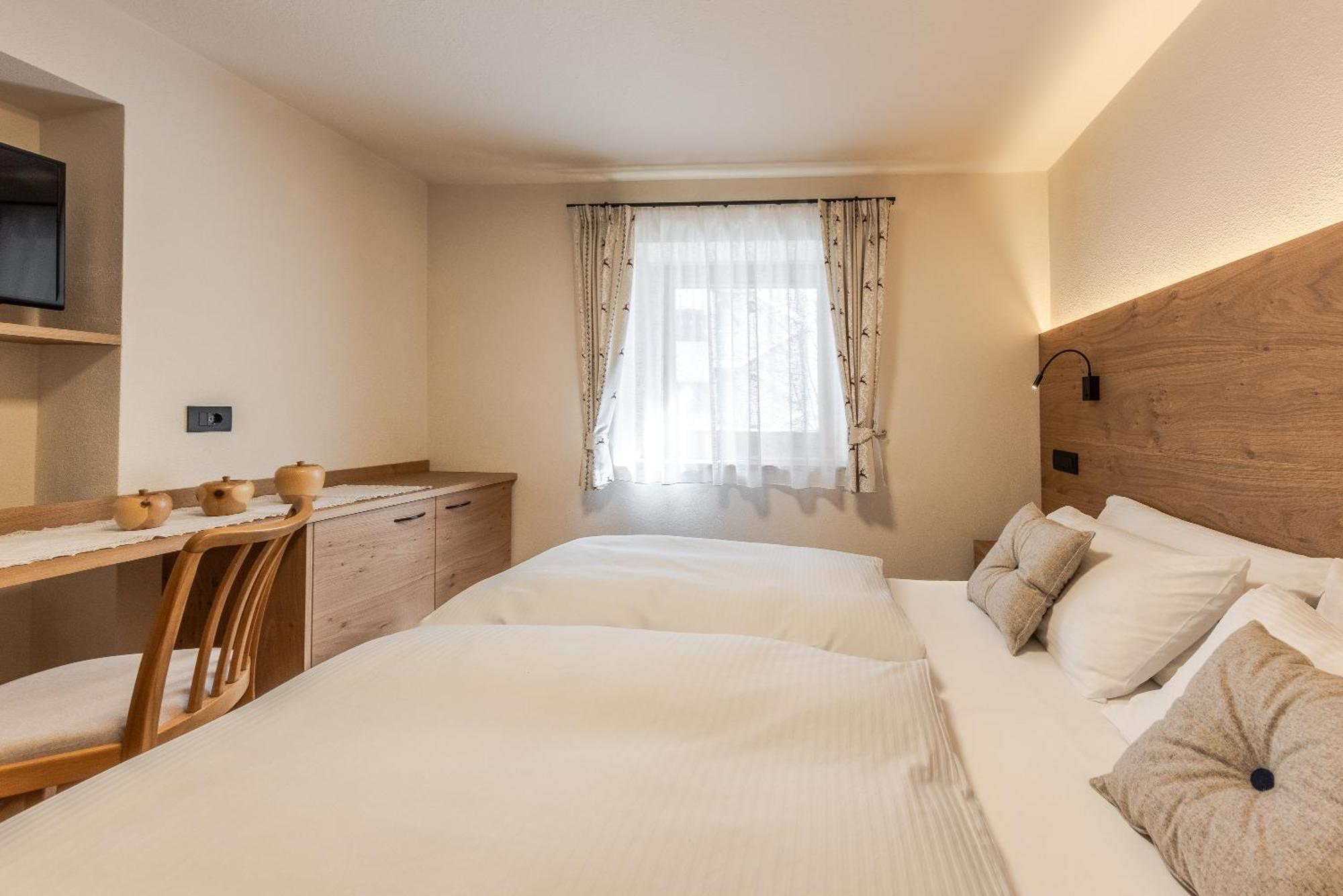 Villa Resi B&B Корвара-ин-Бадия Экстерьер фото