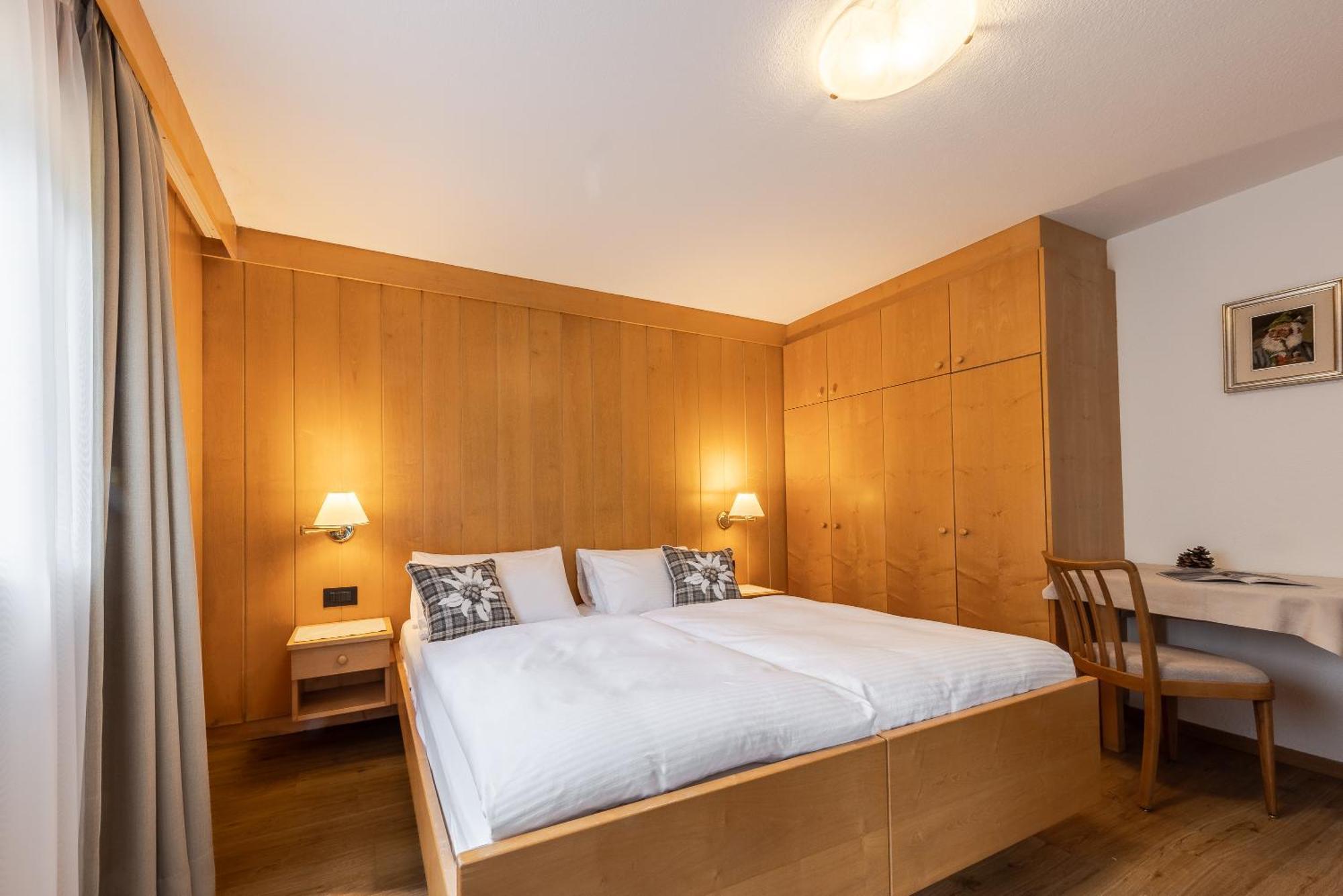 Villa Resi B&B Корвара-ин-Бадия Экстерьер фото